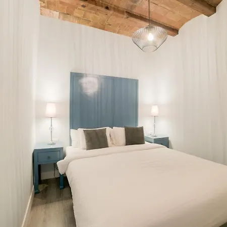 Modern & Chic 2 Bed Apt In Lesseps Apartment