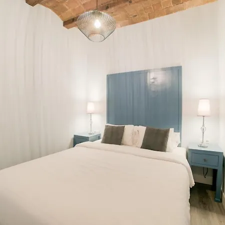 Modern & Chic 2 Bed Apt In Lesseps Apartment *