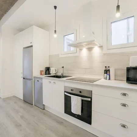 Modern & Chic 2 Bed Apt In Lesseps Barcelona