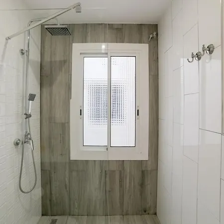 Apartment Modern & Chic 2 Bed Apt In Lesseps